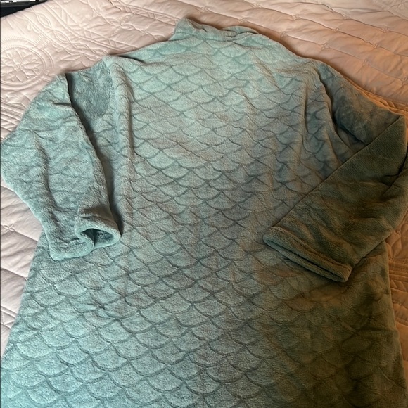 Mayfair Plush Robe - Picture 4 of 4